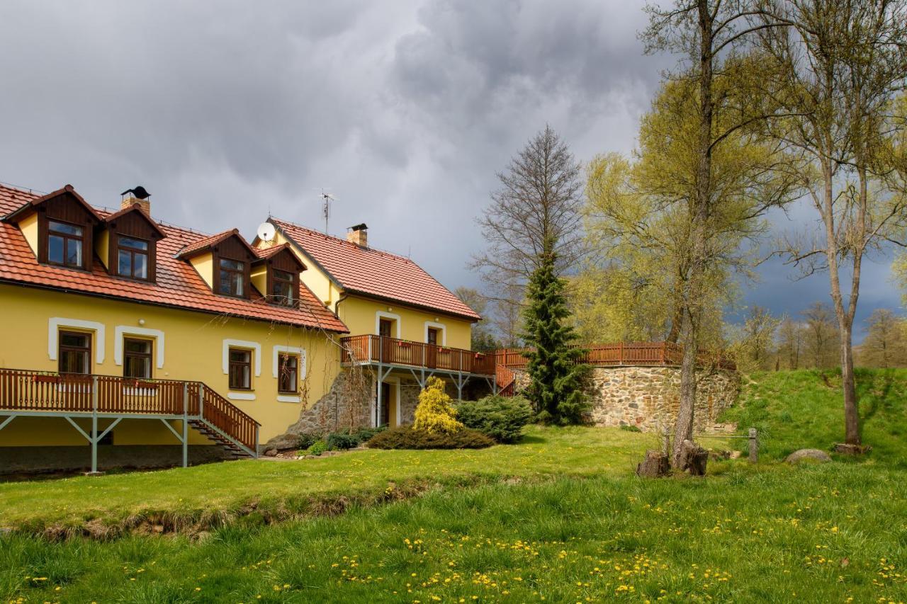 Mlyn Kamenice Klucenice Экстерьер фото